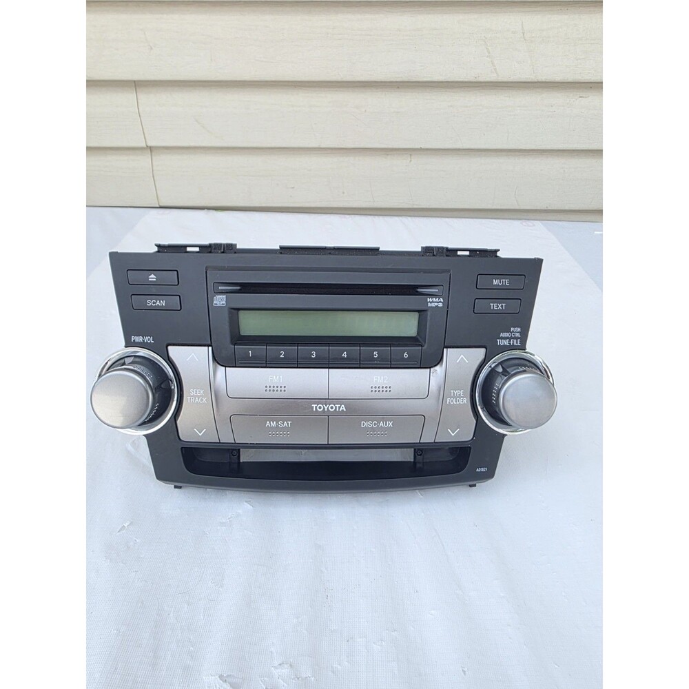 OEM 2011-2012 Toyota Highlander AM/FM CD Satellite Radio 86120-0E360 Tested